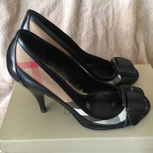Burberry printed pumps - size 37